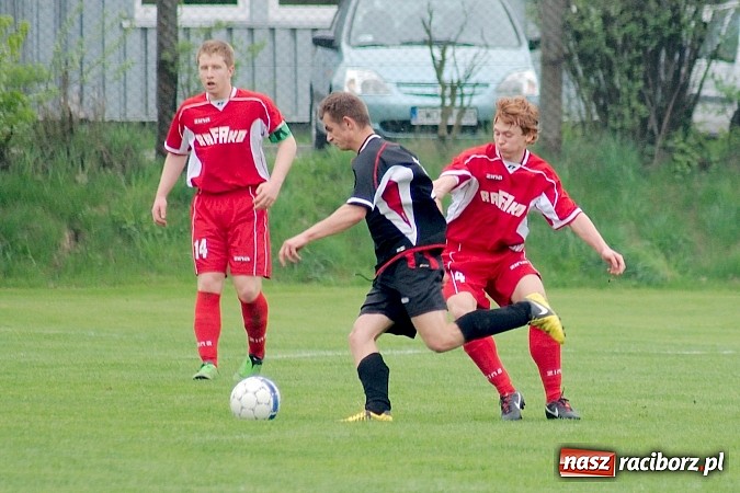 Zdjęcie w galerii na portalu naszraciborz.pl: Juniorzy Rafako rycerzami wiosny. Hat-trick Michała Konieczko wiadomości z regionu
