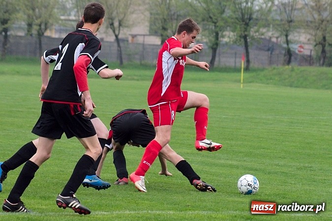 Zdjęcie w galerii na portalu naszraciborz.pl: Juniorzy Rafako rycerzami wiosny. Hat-trick Michała Konieczko wiadomości z regionu