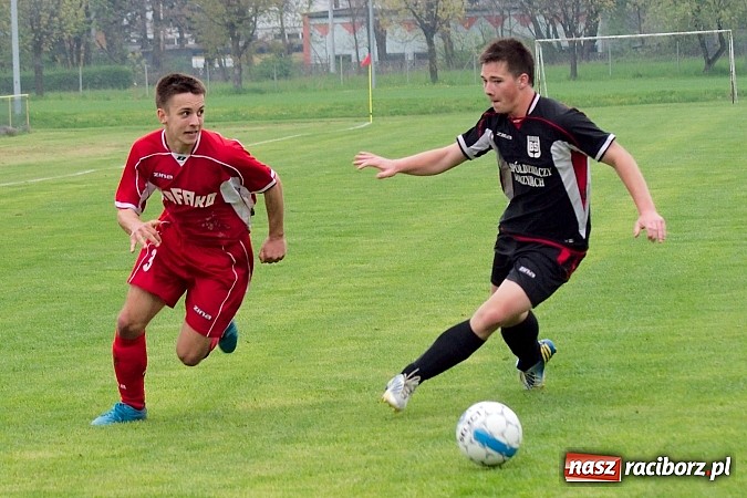 Zdjęcie w galerii na portalu naszraciborz.pl: Juniorzy Rafako rycerzami wiosny. Hat-trick Michała Konieczko wiadomości z regionu