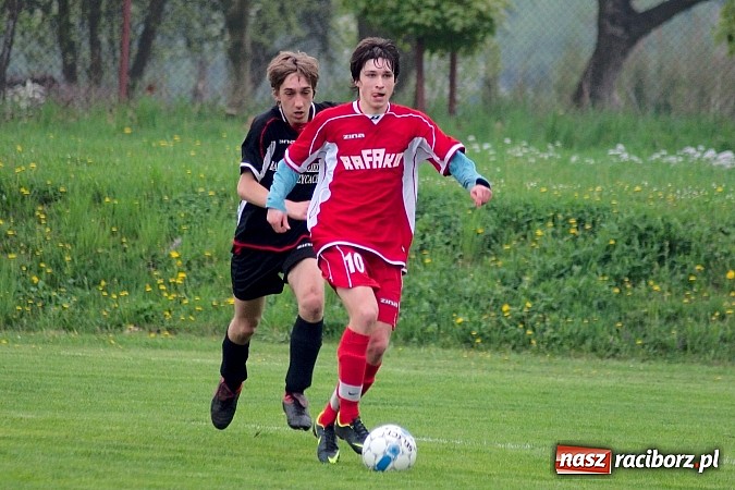 Zdjęcie w galerii na portalu naszraciborz.pl: Juniorzy Rafako rycerzami wiosny. Hat-trick Michała Konieczko wiadomości z regionu