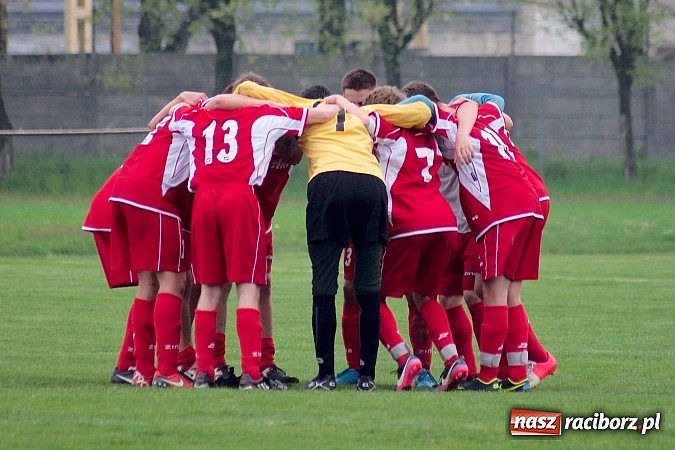 Zdjęcie w galerii na portalu naszraciborz.pl: Juniorzy Rafako rycerzami wiosny. Hat-trick Michała Konieczko wiadomości z regionu