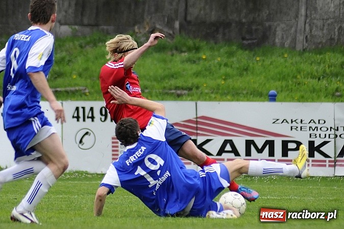 Zdjęcie w galerii na portalu naszraciborz.pl: Unici zniszczyli Fortecę wiadomości z regionu