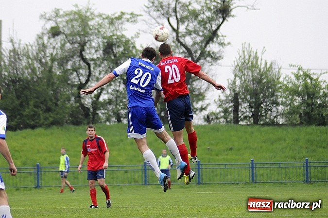 Zdjęcie w galerii na portalu naszraciborz.pl: Unici zniszczyli Fortecę wiadomości z regionu