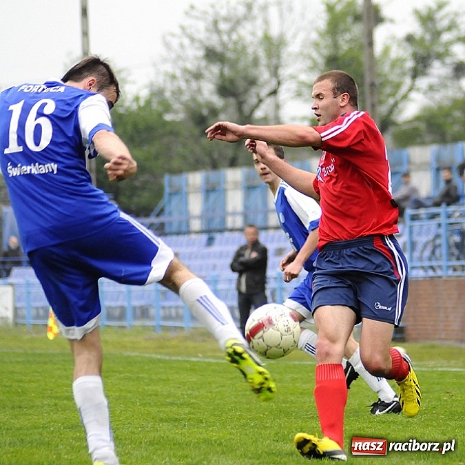 Zdjęcie w galerii na portalu naszraciborz.pl: Unici zniszczyli Fortecę wiadomości z regionu