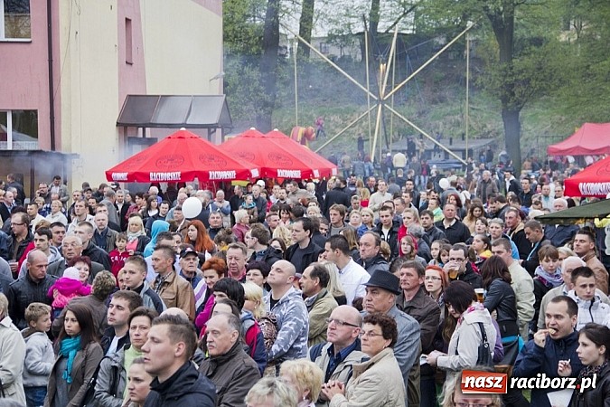 Zdjęcie w galerii na portalu naszraciborz.pl: Pierwszy dzień majówki w Nędzy wiadomości z regionu