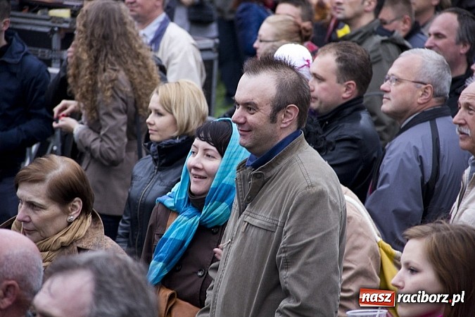 Zdjęcie w galerii na portalu naszraciborz.pl: Pierwszy dzień majówki w Nędzy wiadomości z regionu