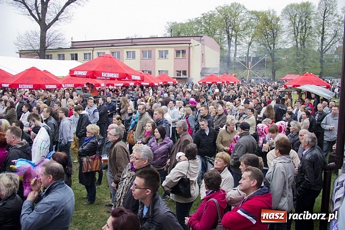 Zdjęcie w galerii na portalu naszraciborz.pl: Pierwszy dzień majówki w Nędzy wiadomości z regionu