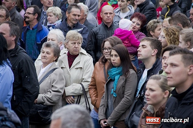Zdjęcie w galerii na portalu naszraciborz.pl: Pierwszy dzień majówki w Nędzy wiadomości z regionu
