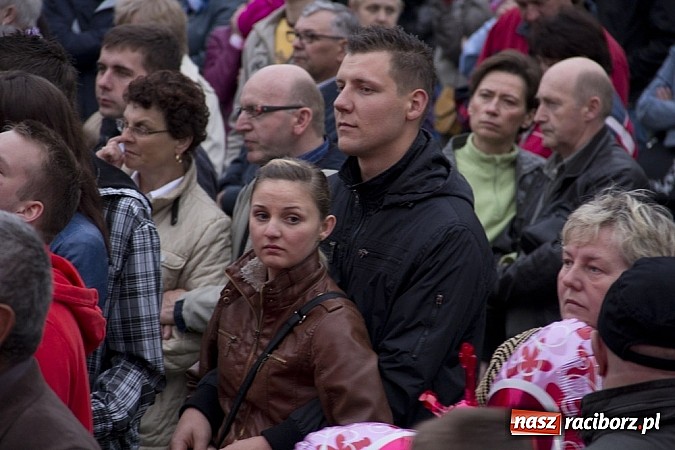 Zdjęcie w galerii na portalu naszraciborz.pl: Pierwszy dzień majówki w Nędzy wiadomości z regionu