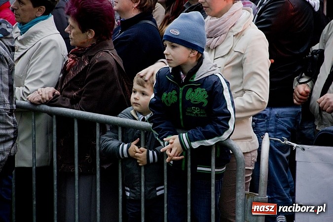 Zdjęcie w galerii na portalu naszraciborz.pl: Pierwszy dzień majówki w Nędzy wiadomości z regionu