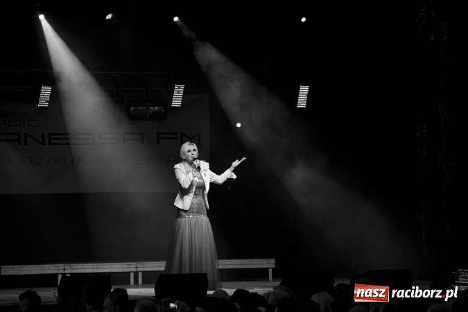 Zdjęcie w galerii na portalu naszraciborz.pl: Pierwszy dzień majówki w Nędzy wiadomości z regionu