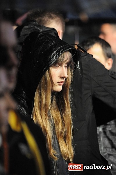 Zdjęcie w galerii na portalu naszraciborz.pl: Big Cyc na majówce w Nędzy, czyli Ruski keczap w strugach deszczu wiadomości z regionu