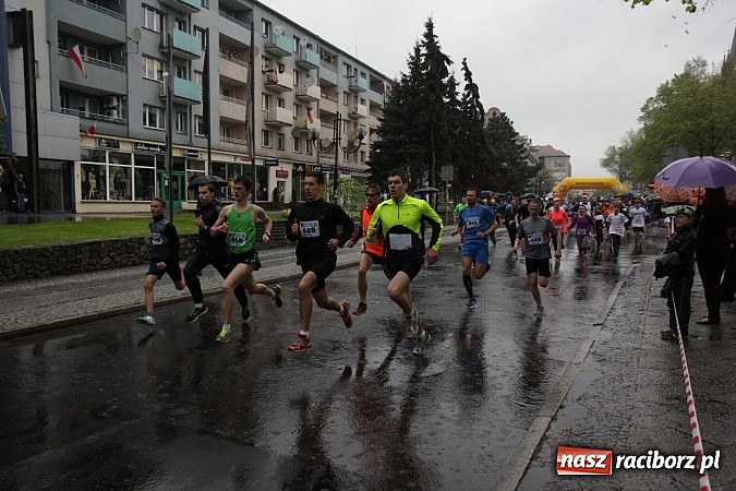 Zdjęcie w galerii na portalu naszraciborz.pl: Deszczowy i rekordowy Bieg bez granic wiadomości z regionu