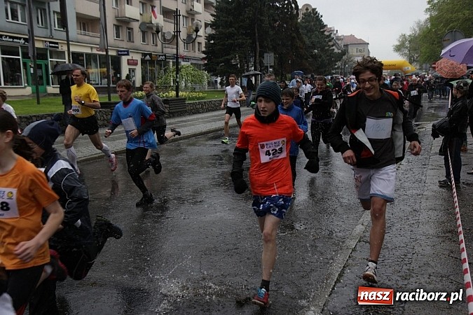 Zdjęcie w galerii na portalu naszraciborz.pl: Deszczowy i rekordowy Bieg bez granic wiadomości z regionu