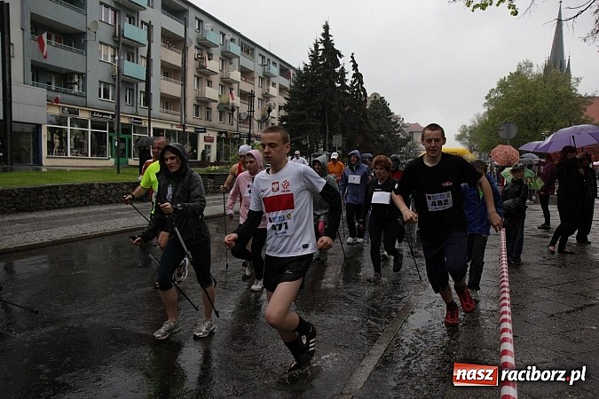 Zdjęcie w galerii na portalu naszraciborz.pl: Deszczowy i rekordowy Bieg bez granic wiadomości z regionu