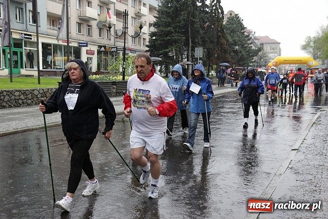 Zdjęcie w galerii na portalu naszraciborz.pl: Deszczowy i rekordowy Bieg bez granic wiadomości z regionu