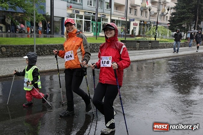 Zdjęcie w galerii na portalu naszraciborz.pl: Deszczowy i rekordowy Bieg bez granic wiadomości z regionu