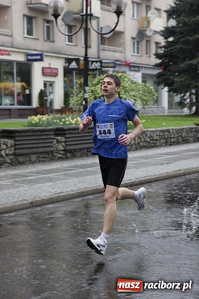 Zdjęcie w galerii na portalu naszraciborz.pl: Deszczowy i rekordowy Bieg bez granic wiadomości z regionu