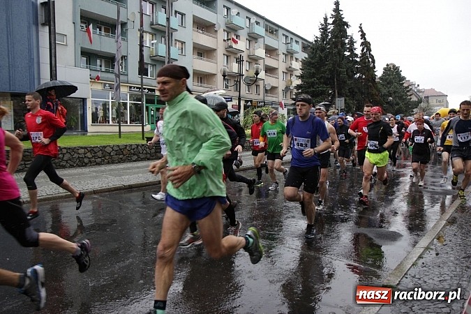 Zdjęcie w galerii na portalu naszraciborz.pl: Deszczowy i rekordowy Bieg bez granic wiadomości z regionu