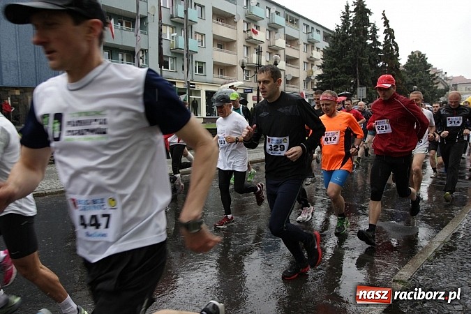 Zdjęcie w galerii na portalu naszraciborz.pl: Deszczowy i rekordowy Bieg bez granic wiadomości z regionu