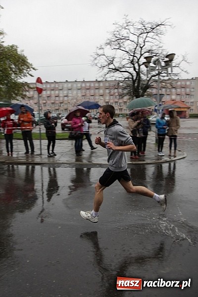 Zdjęcie w galerii na portalu naszraciborz.pl: Deszczowy i rekordowy Bieg bez granic wiadomości z regionu