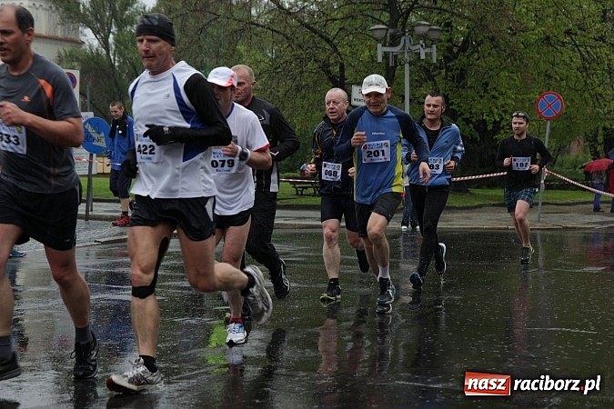 Zdjęcie w galerii na portalu naszraciborz.pl: Deszczowy i rekordowy Bieg bez granic wiadomości z regionu