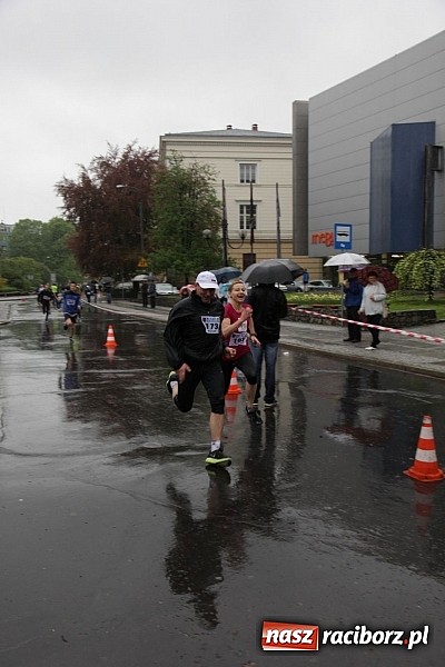 Zdjęcie w galerii na portalu naszraciborz.pl: Deszczowy i rekordowy Bieg bez granic wiadomości z regionu