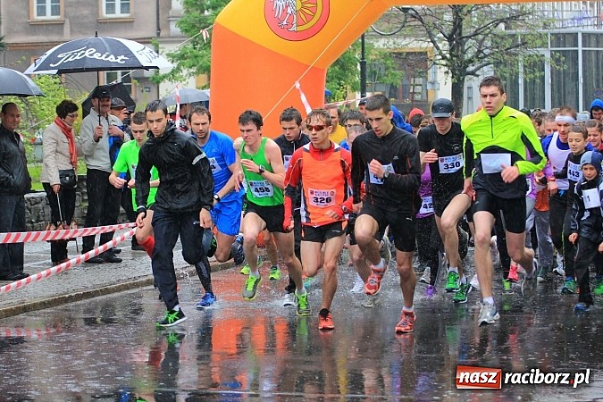 Zdjęcie w galerii na portalu naszraciborz.pl: Deszczowy i rekordowy Bieg bez granic wiadomości z regionu