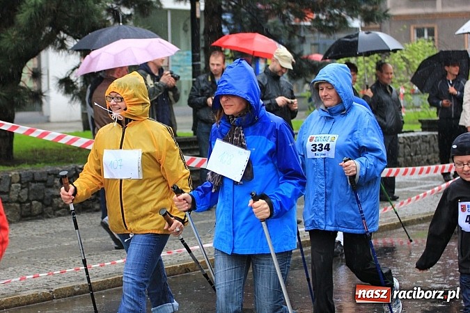 Zdjęcie w galerii na portalu naszraciborz.pl: Deszczowy i rekordowy Bieg bez granic wiadomości z regionu