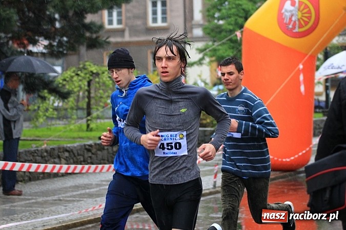 Zdjęcie w galerii na portalu naszraciborz.pl: Deszczowy i rekordowy Bieg bez granic wiadomości z regionu