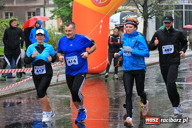 Zdjęcie w galerii na portalu naszraciborz.pl: Deszczowy i rekordowy Bieg bez granic wiadomości z regionu