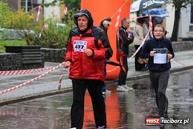 Zdjęcie w galerii na portalu naszraciborz.pl: Deszczowy i rekordowy Bieg bez granic wiadomości z regionu