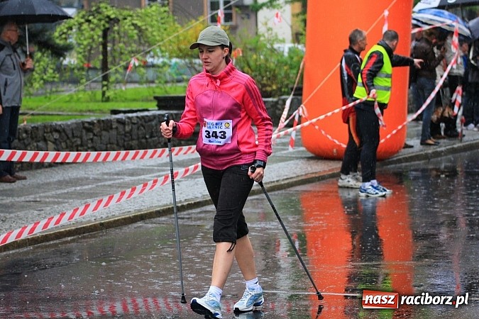 Zdjęcie w galerii na portalu naszraciborz.pl: Deszczowy i rekordowy Bieg bez granic wiadomości z regionu