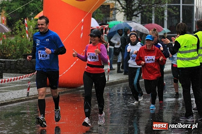 Zdjęcie w galerii na portalu naszraciborz.pl: Deszczowy i rekordowy Bieg bez granic wiadomości z regionu