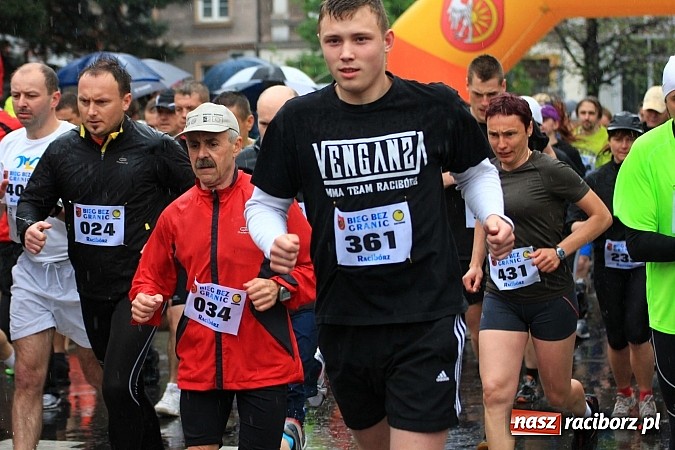 Zdjęcie w galerii na portalu naszraciborz.pl: Deszczowy i rekordowy Bieg bez granic wiadomości z regionu