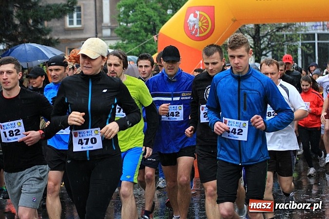 Zdjęcie w galerii na portalu naszraciborz.pl: Deszczowy i rekordowy Bieg bez granic wiadomości z regionu