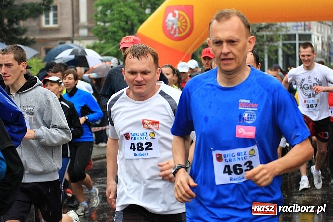 Zdjęcie w galerii na portalu naszraciborz.pl: Deszczowy i rekordowy Bieg bez granic wiadomości z regionu