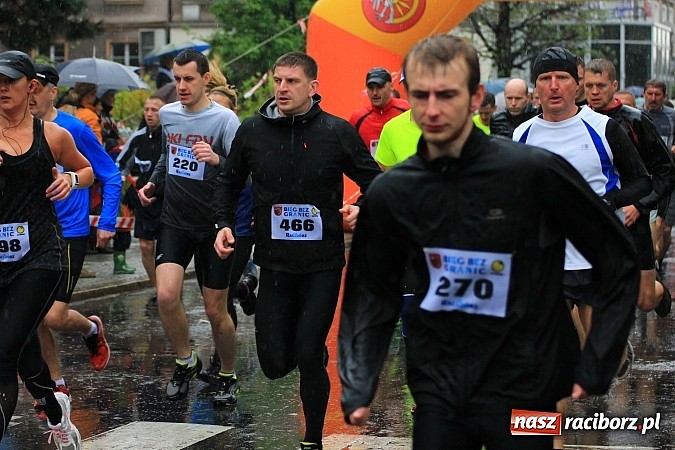 Zdjęcie w galerii na portalu naszraciborz.pl: Deszczowy i rekordowy Bieg bez granic wiadomości z regionu