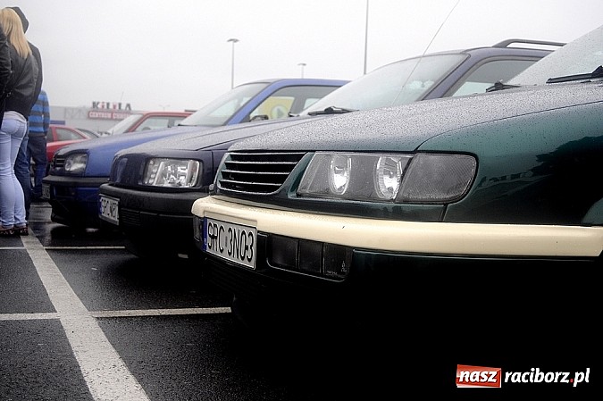 Zdjęcie w galerii na portalu naszraciborz.pl: Zlot VAG w strugach deszczu wiadomości z regionu