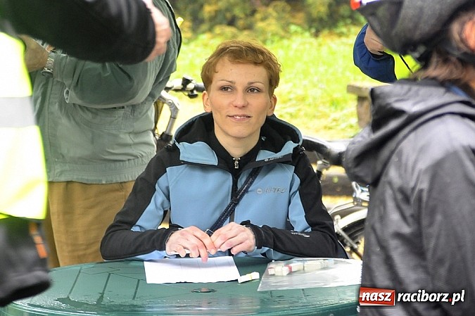 Zdjęcie w galerii na portalu naszraciborz.pl: Deszcz rowerzystom niestraszny wiadomości z regionu