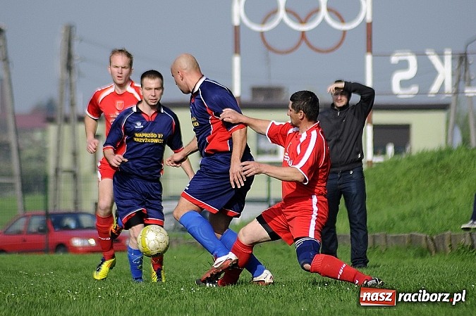 Zdjęcie w galerii na portalu naszraciborz.pl: Gol Stawiarza na miarę zwycięstwa wiadomości z regionu