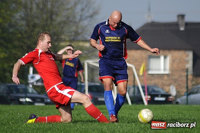 Zdjęcie w galerii na portalu naszraciborz.pl: Gol Stawiarza na miarę zwycięstwa wiadomości z regionu