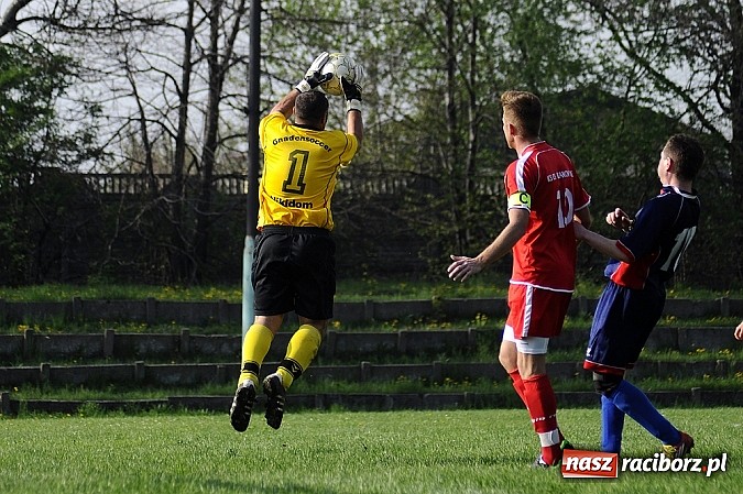 Zdjęcie w galerii na portalu naszraciborz.pl: Gol Stawiarza na miarę zwycięstwa wiadomości z regionu