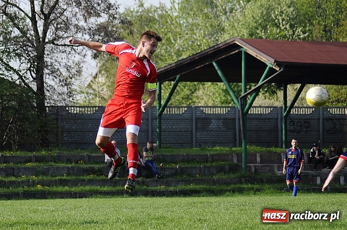 Zdjęcie w galerii na portalu naszraciborz.pl: Gol Stawiarza na miarę zwycięstwa wiadomości z regionu