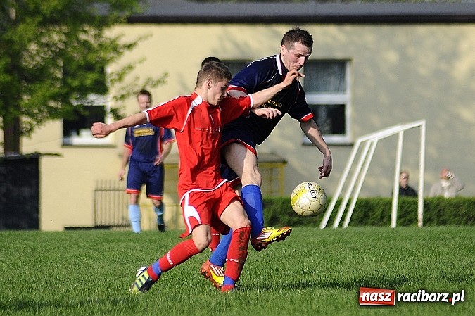 Zdjęcie w galerii na portalu naszraciborz.pl: Gol Stawiarza na miarę zwycięstwa wiadomości z regionu