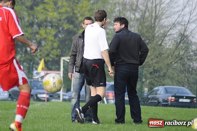 Zdjęcie w galerii na portalu naszraciborz.pl: Gol Stawiarza na miarę zwycięstwa wiadomości z regionu