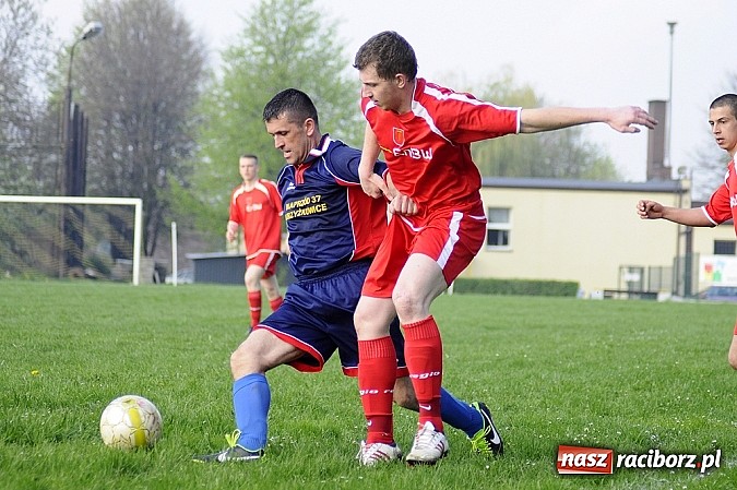 Zdjęcie w galerii na portalu naszraciborz.pl: Gol Stawiarza na miarę zwycięstwa wiadomości z regionu