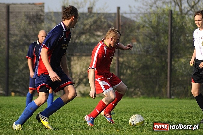 Zdjęcie w galerii na portalu naszraciborz.pl: Gol Stawiarza na miarę zwycięstwa wiadomości z regionu