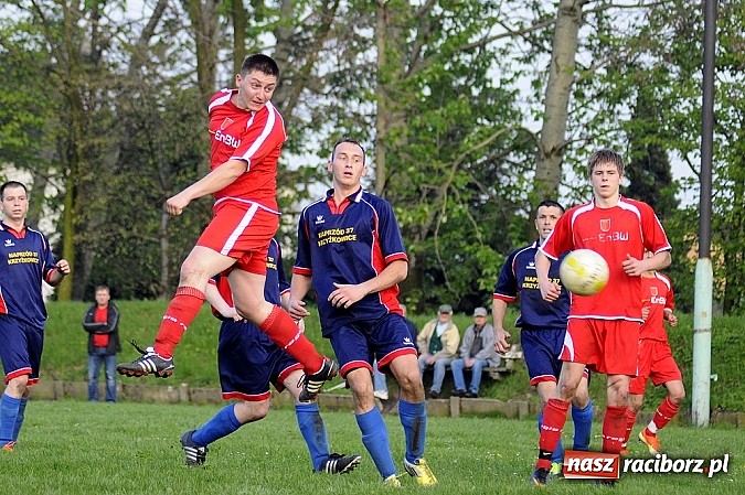 Zdjęcie w galerii na portalu naszraciborz.pl: Gol Stawiarza na miarę zwycięstwa wiadomości z regionu