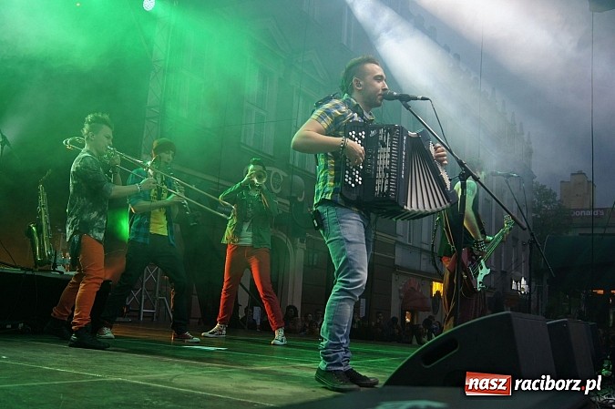 Zdjęcie w galerii na portalu naszraciborz.pl: Majówka w Raciborzu z Gwiazdami! wiadomości z regionu